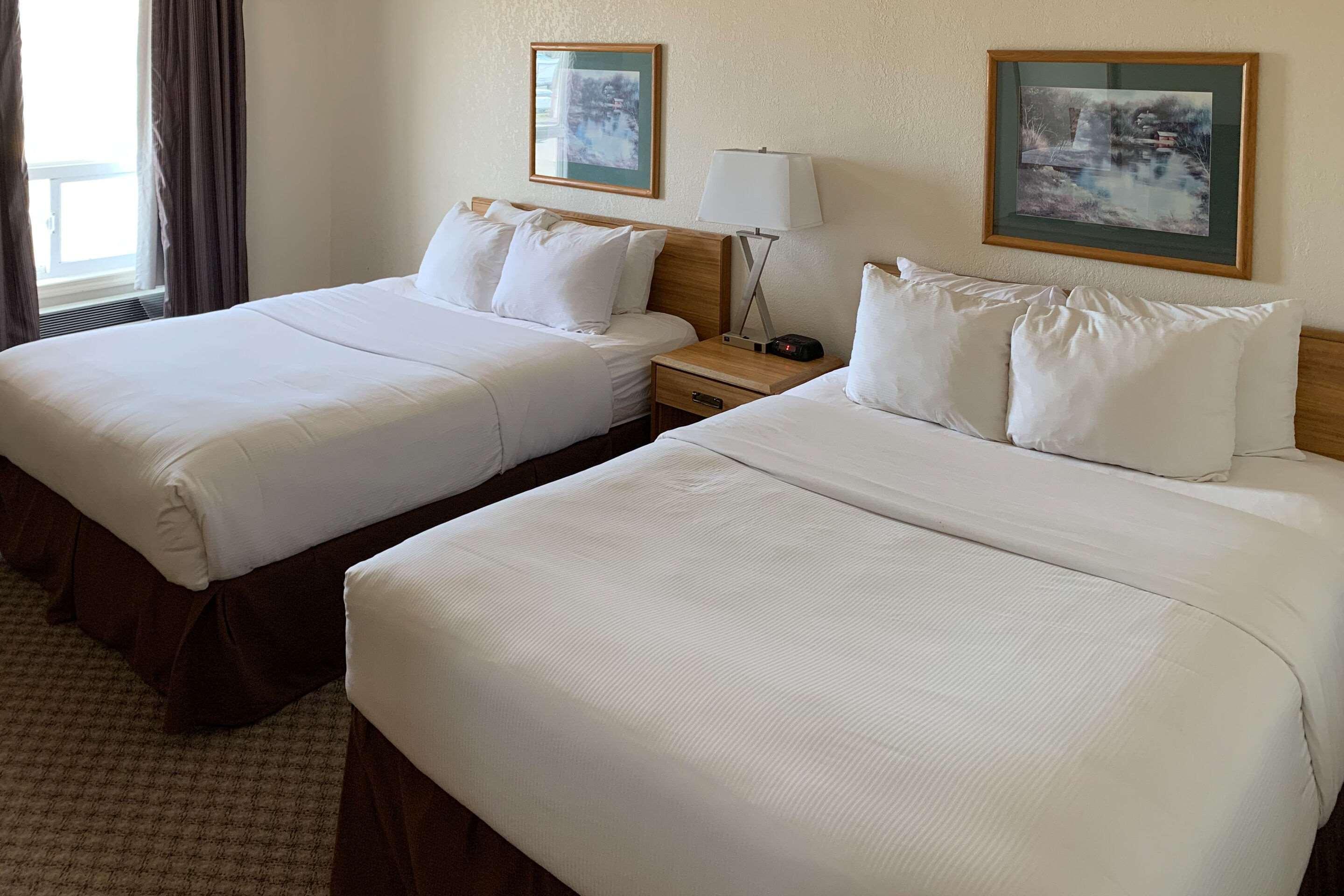 Sky Palace Inn & Suites By Jasper Beeville Luaran gambar